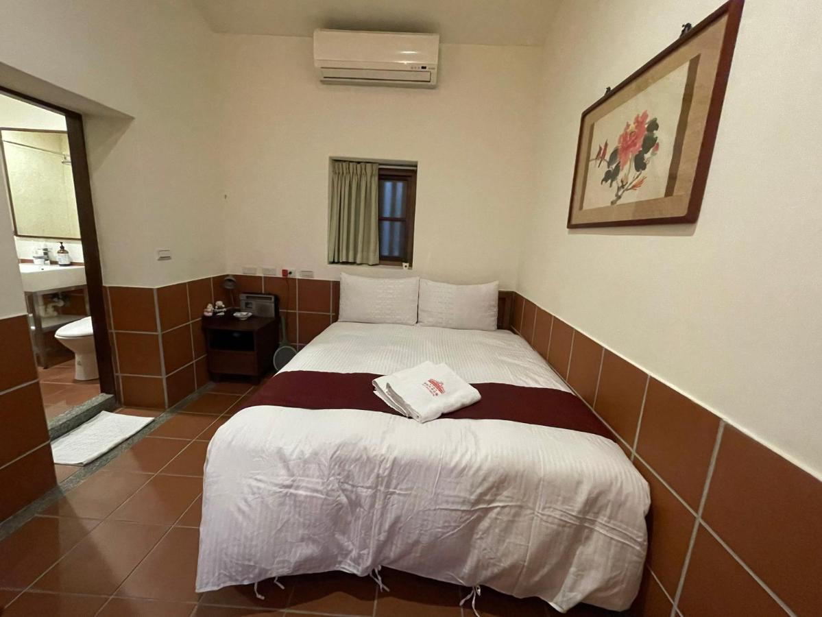 左營蓮潭郭家百年古厝 Hotel Kaohsiung Bagian luar foto