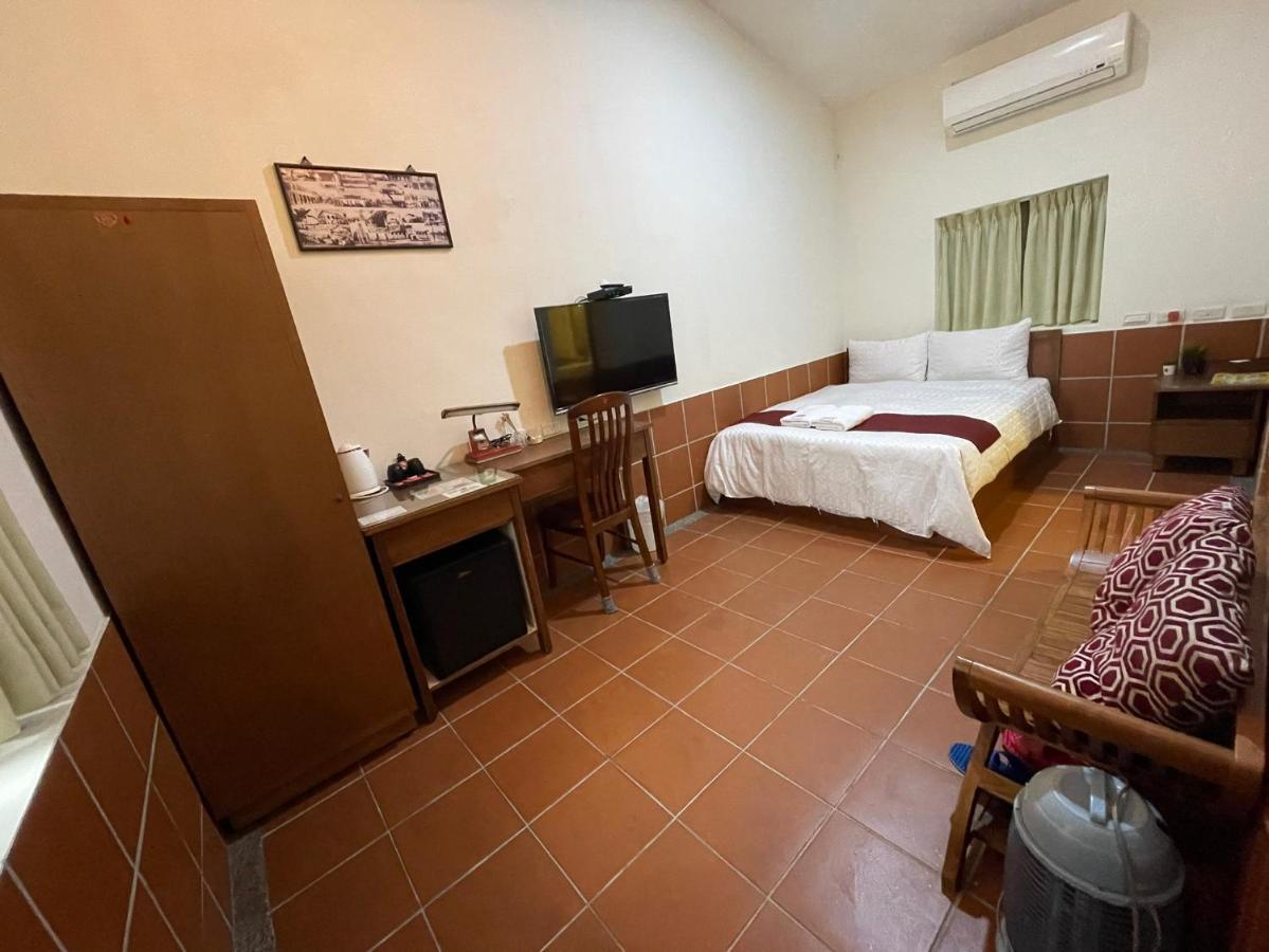 左營蓮潭郭家百年古厝 Hotel Kaohsiung Bagian luar foto