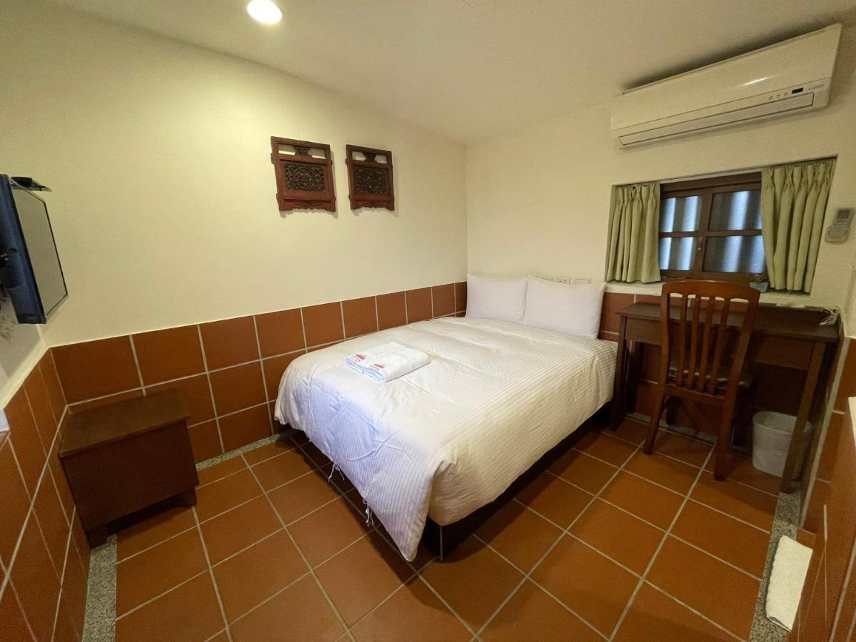 左營蓮潭郭家百年古厝 Hotel Kaohsiung Bagian luar foto