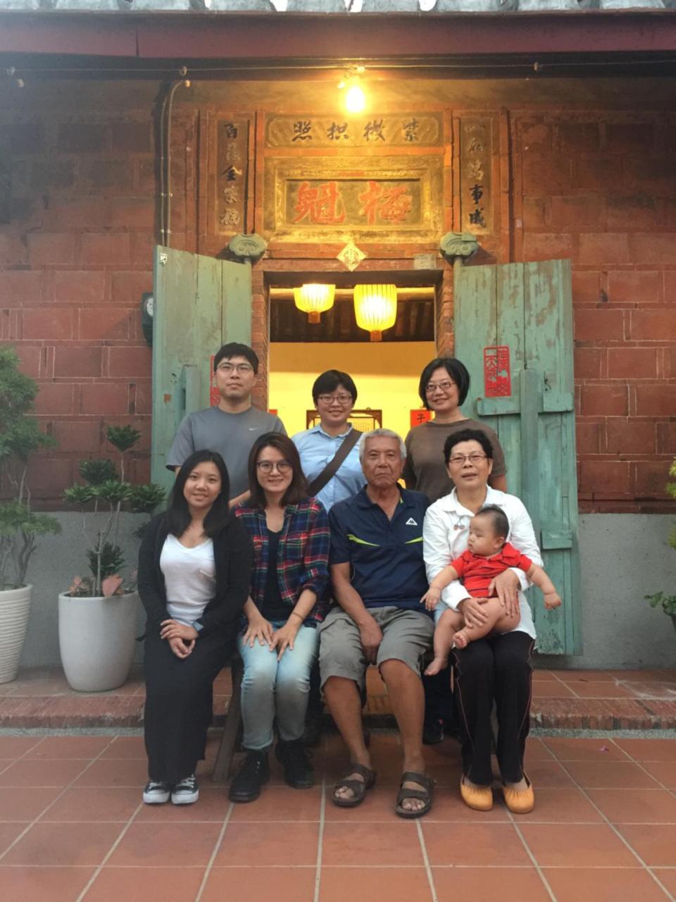 左營蓮潭郭家百年古厝 Hotel Kaohsiung Bagian luar foto