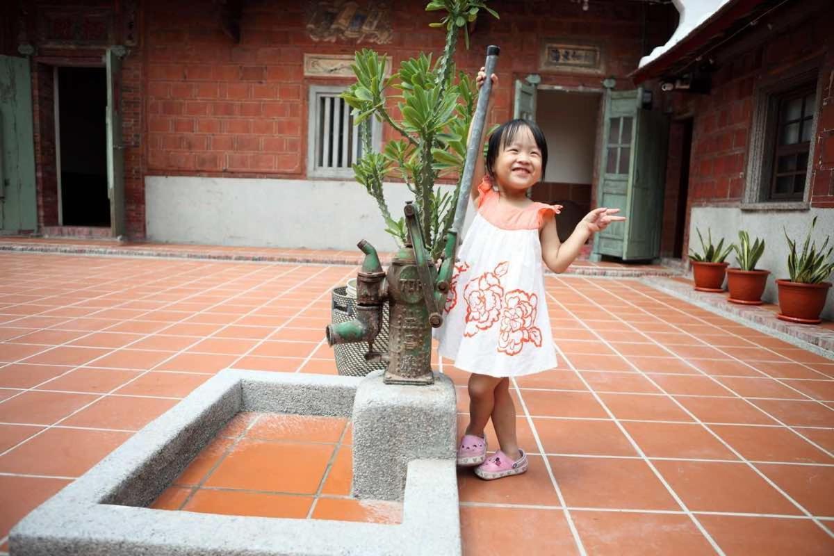 左營蓮潭郭家百年古厝 Hotel Kaohsiung Bagian luar foto